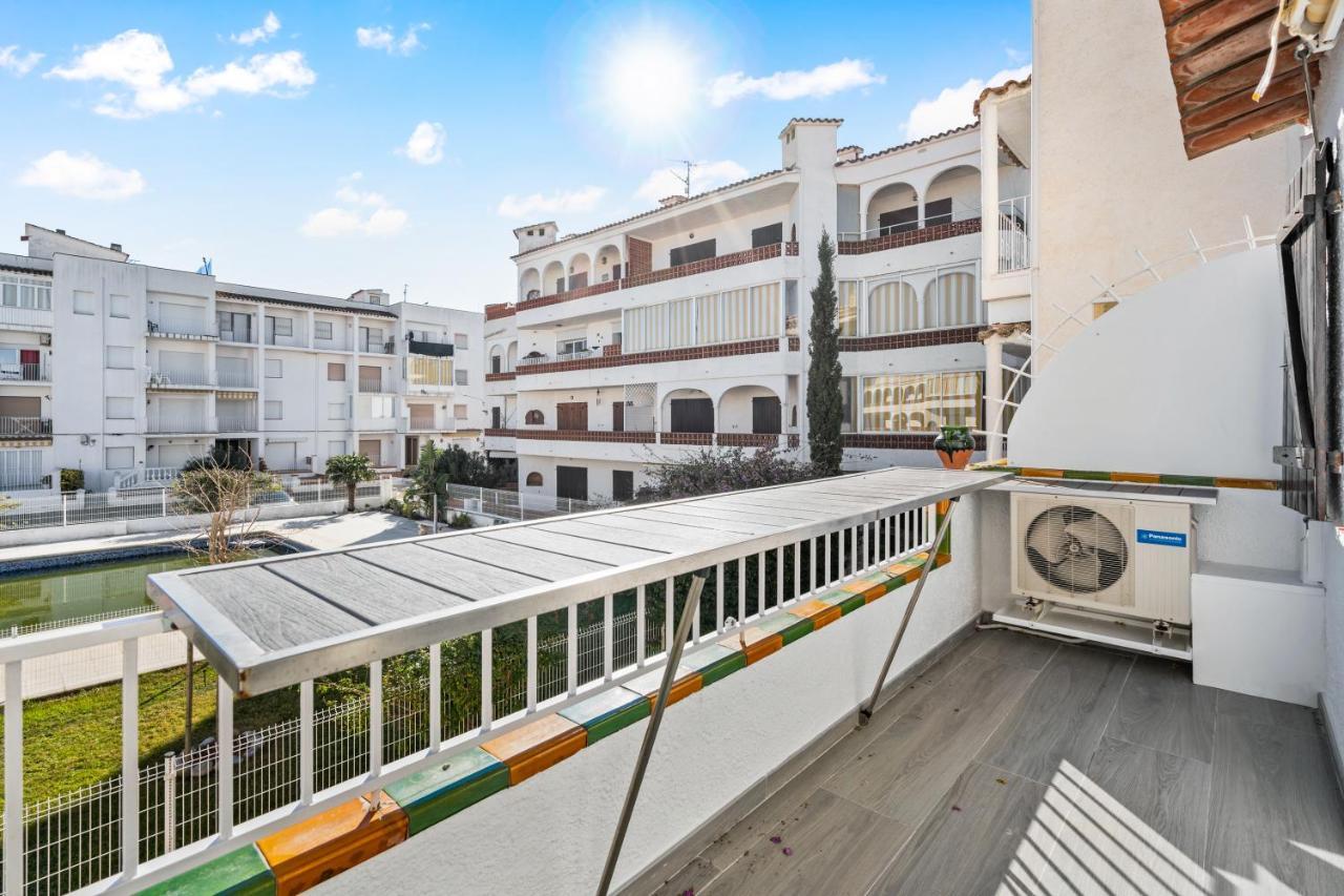 Apartamento Welcs -013- Con Terraza Y Piscina Appartement Empuriabrava Buitenkant foto